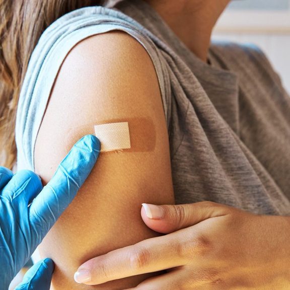 Flu_Vaccination_photo_right_arm